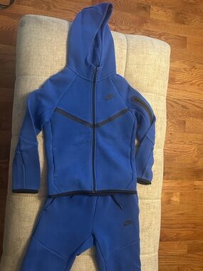Nike Blue Kids Hoodie Bomber Jacket with Black Accents